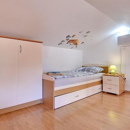 Apartment Stela Медулин Екстериор снимка