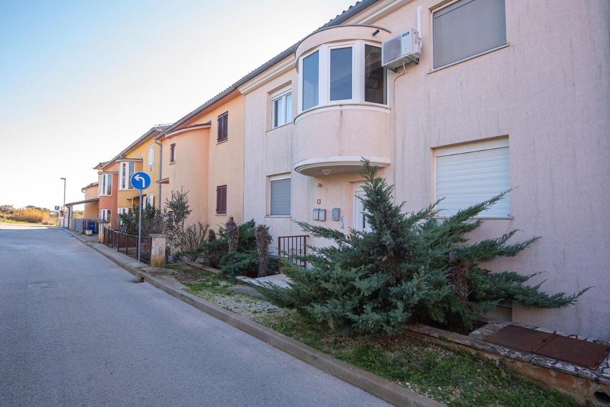 Apartment Stela Медулин Екстериор снимка